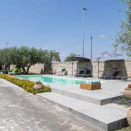 Sammit Villa